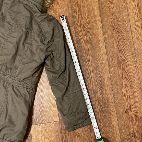 Womens ROYALTY FOR ME Military Green Jacket Faux Fur Womens sz Petite Large NWT - Picture 16 of 16